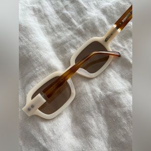 BONNIE CLYDE SHY GUY CREAM